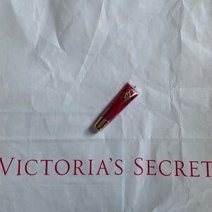 NWT Victoria’s Secret Cherry Bomb Flavored Lip Gloss